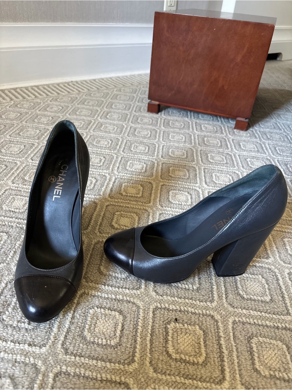 Chanel Black Leather Cap-Toe Pumps – Size 39